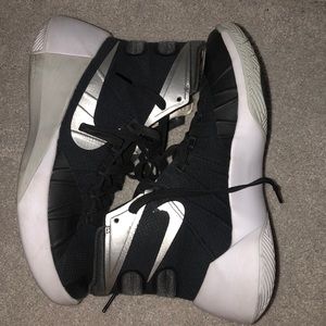 Nike Hyperdunk Woman’s Basketball Shoes